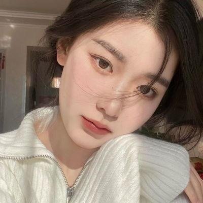 《小丑：双重疯狂》封面