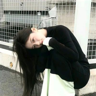 《春色梨花》封面